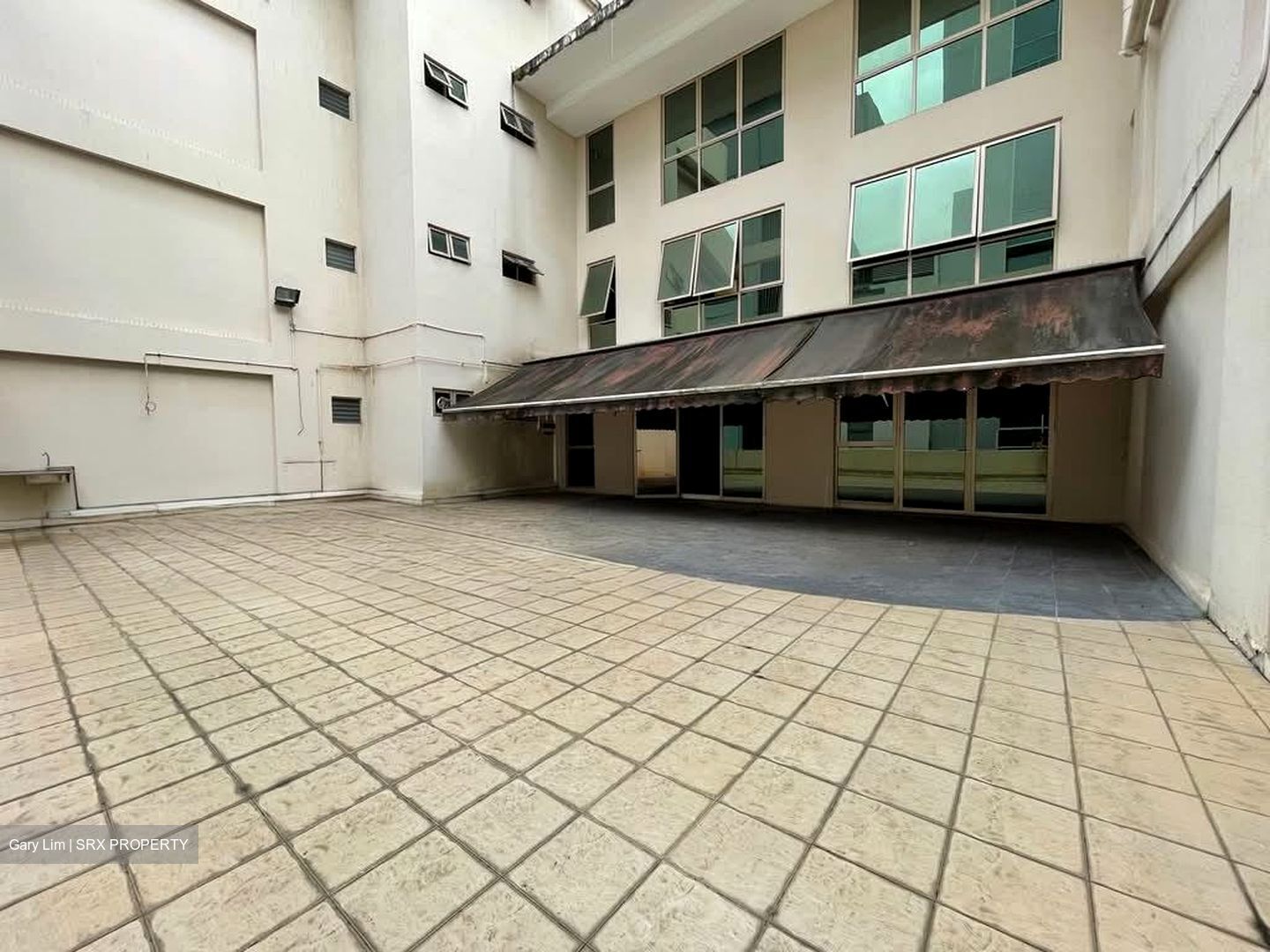 Hongkong Street (D1), Office #604746321